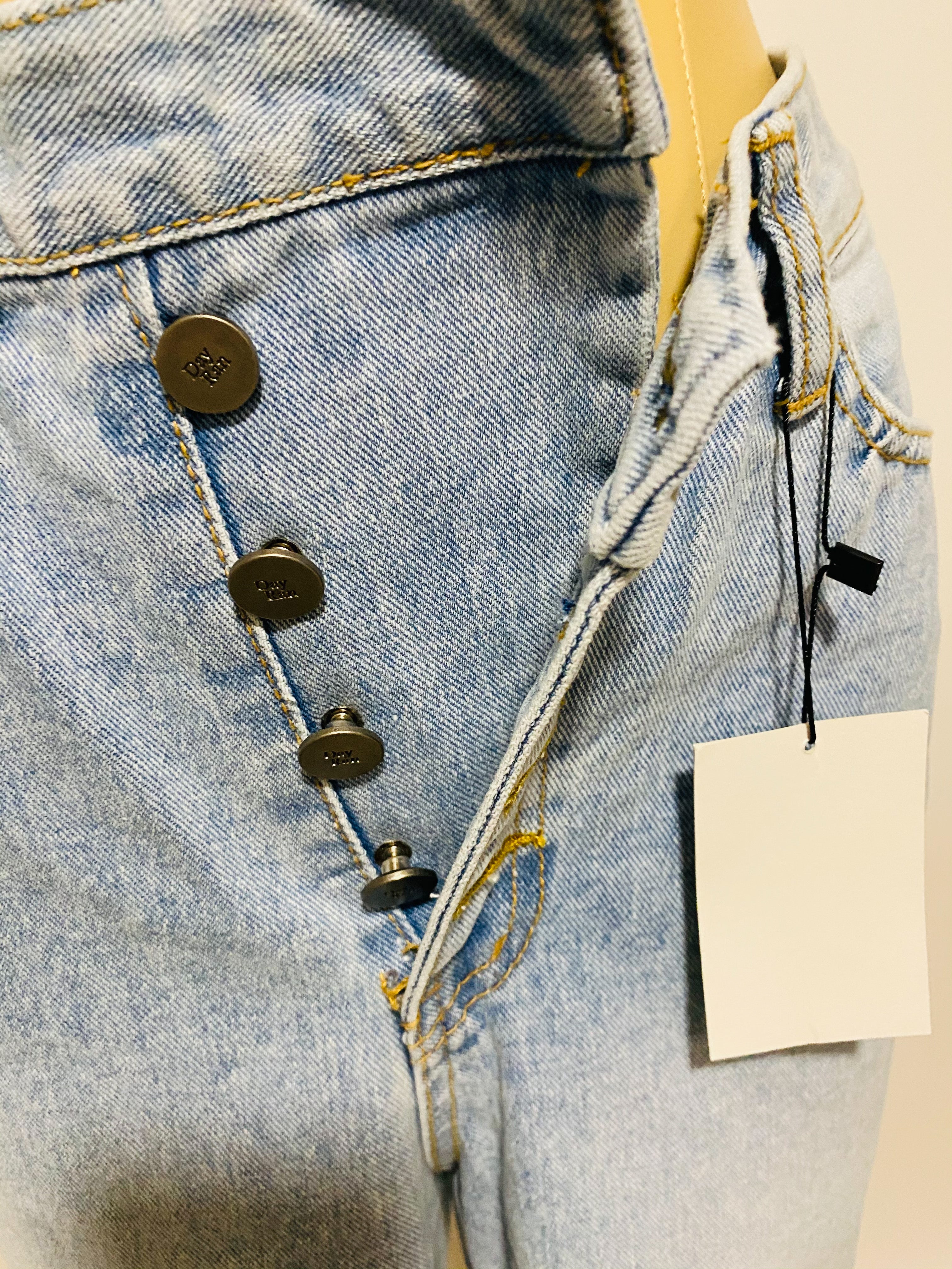 Button Jean